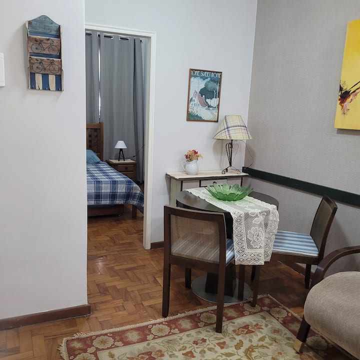 Apartamento A 2 Minutos Do Centro De Petrópolis. - Petrópolis