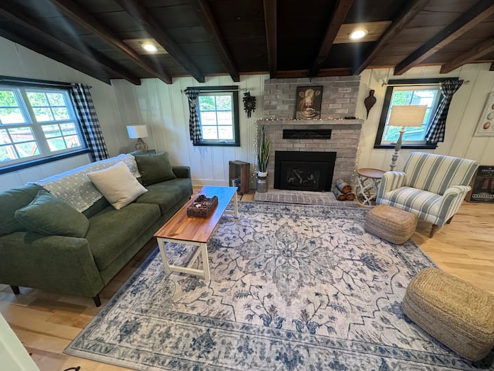 Farmhouse Dreams-bring Your Horses! - Mount Shasta, CA