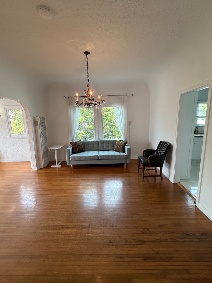 Spanish Charm Near Montana Ave In The Heart Of Sm! - Santa Monica, CA