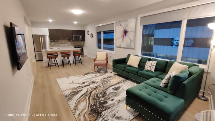 Very Nice 2 Br 2 Bth Fortlee Nj - Fort Lee