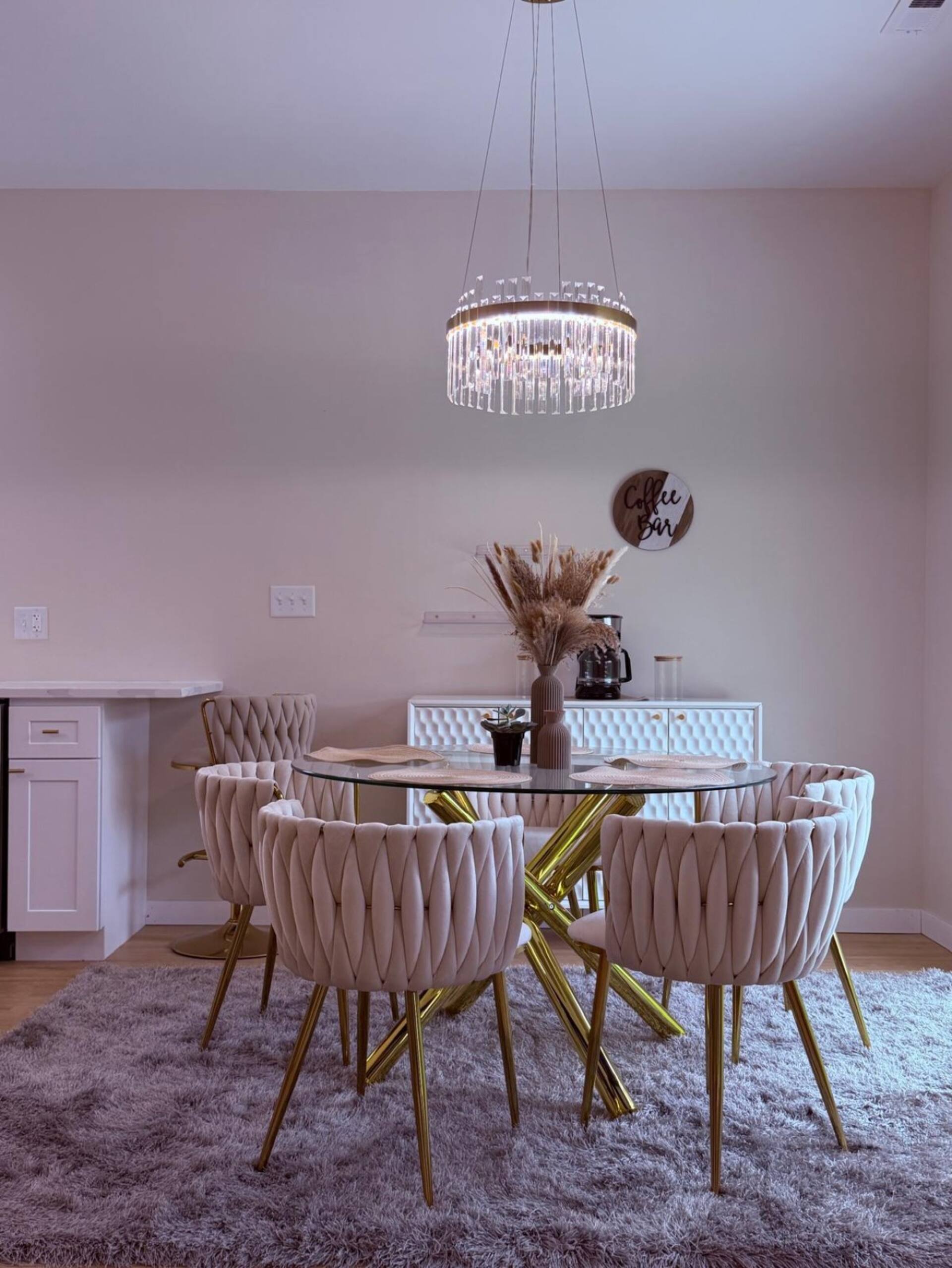 Sunrise · Modern Condo | Pet-Friendly | Sleeps 8