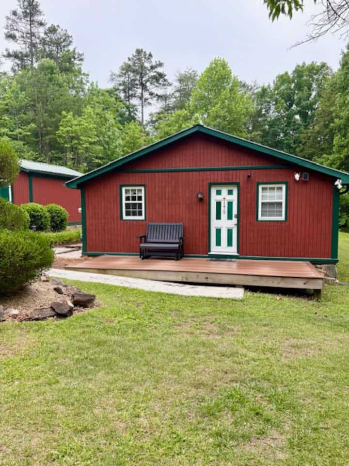 The Poets Mountain Cabin - Jones Gap State Park, Marietta