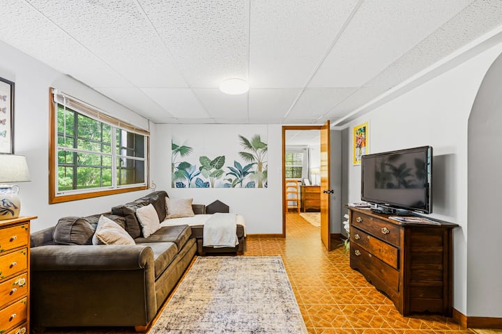 Quiet & Peaceful Walkout With Stocked Kitchen - Lynchburg, VA