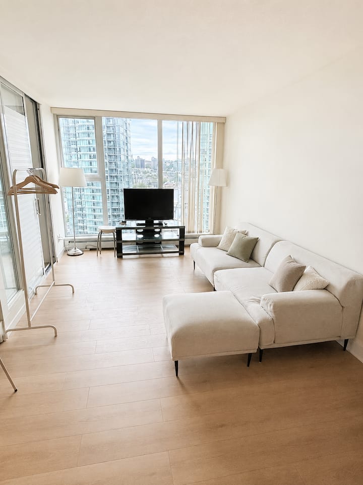 2-8 Harbour View Home - Vancouver