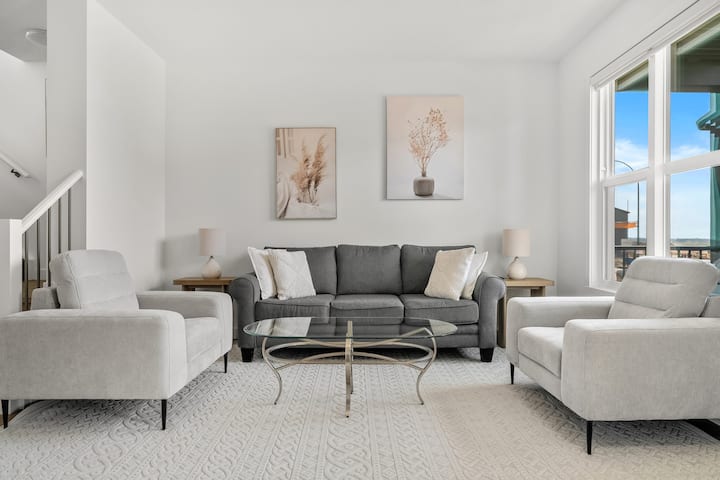 2026 Build:ac/modern 3br Near South Health Campus - Canadá