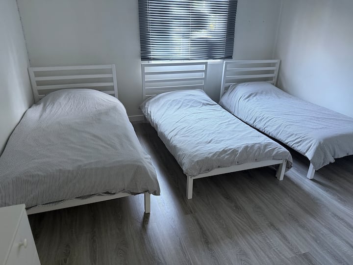 საძინებელი 1