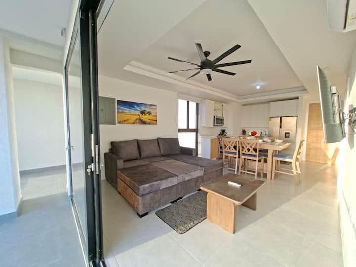 Heart Of New Kgn/gated/tv/wifi/ac/pool/embassies - Kingston, Jamaica