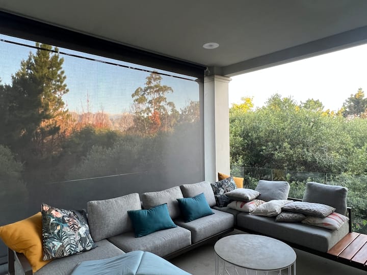 Topsy Turvy Pool&forest Studio Apartment - Somerset West