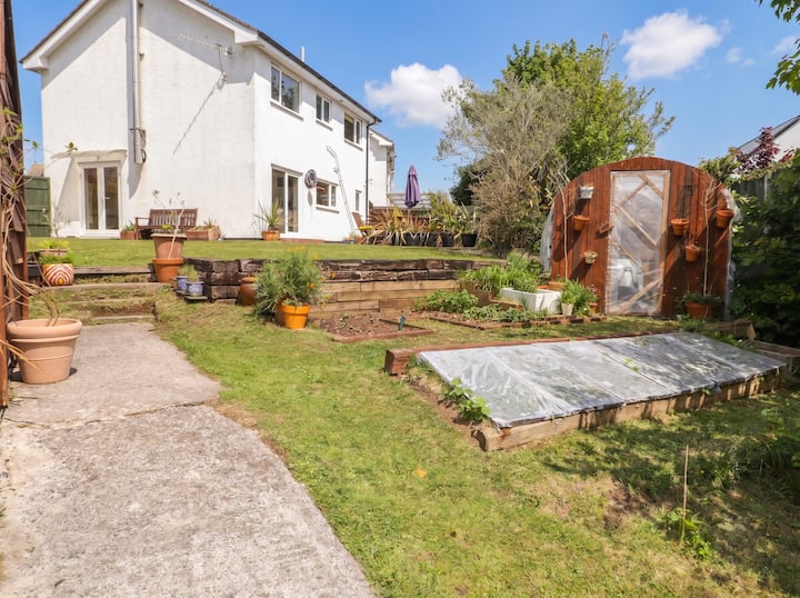 1 Rosemount Garden Villas - Tenby