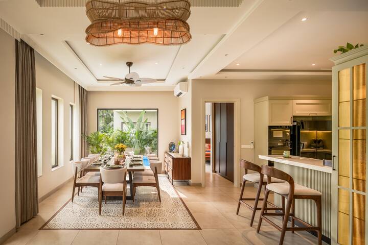 Dining area image 2