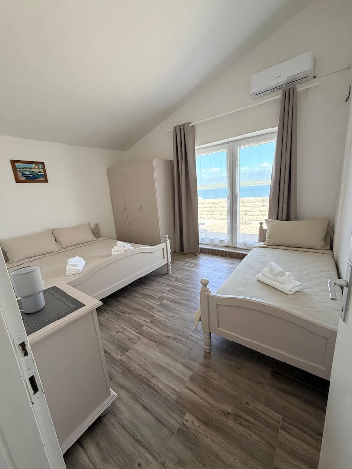Maffa Seafront - Vir