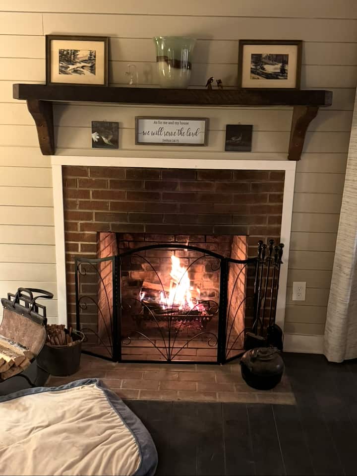 Connie's Retreat Coker Creek - Tellico Plains, TN