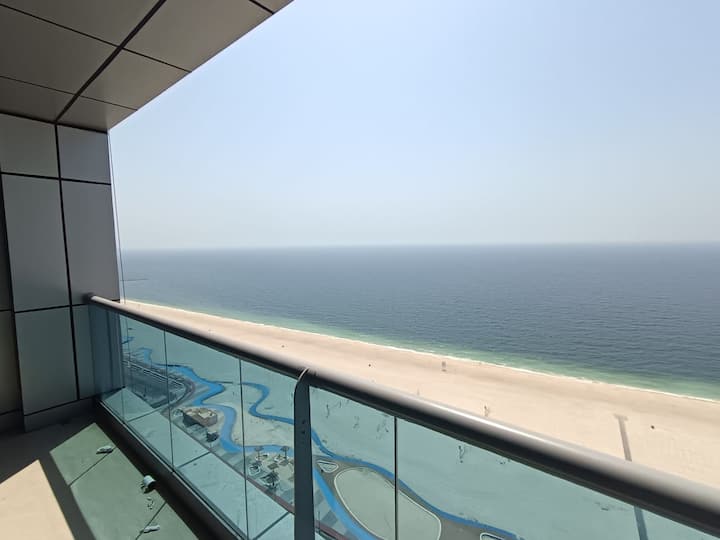 Fully Upgraded Sea Front Luxury With A View! - 阿治曼