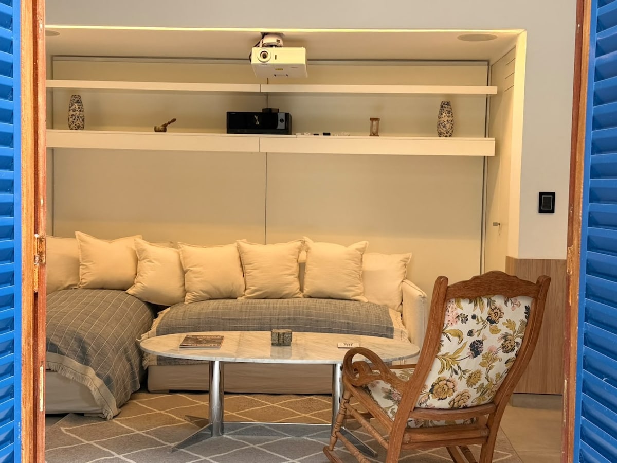 Casa com pátio e churrasqueira