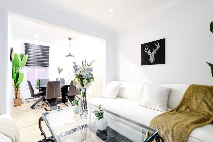 5br Family Duplex + 2 Parking Spots - Laval