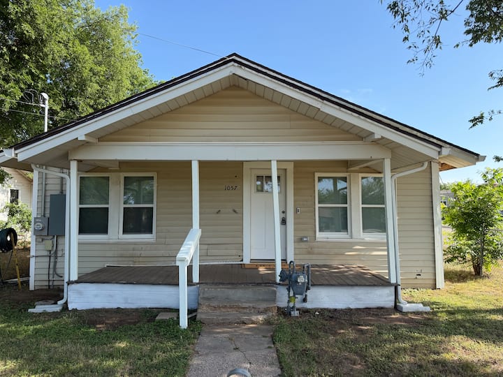 Practical Worker Housing In South Downtown Abilene - Abilene, TX