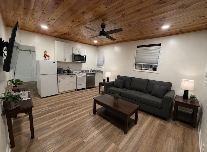 Stylish & Cozy 1-bedroom Near Everything-lexington - レキシントン, KY