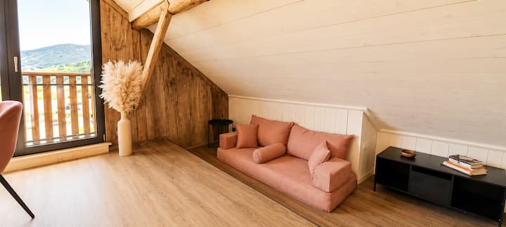 Charming Wooden Loft In A Restored 1920s House - Bovec
