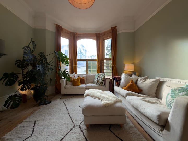 Semi-detached Victorian House In Hastings - Bexhill-on-Sea