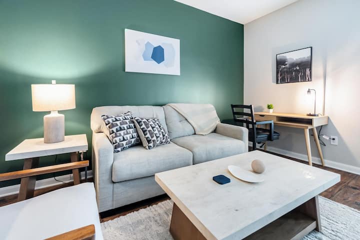 Landing | Modern 2bd, Pool, Gym - Estados Unidos
