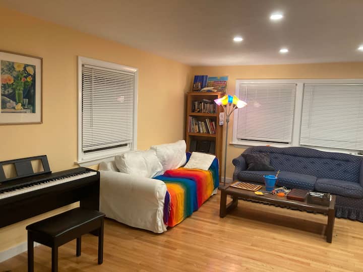 Peaceful And Cozy Cottage In East Falmouth - New Seabury, MA