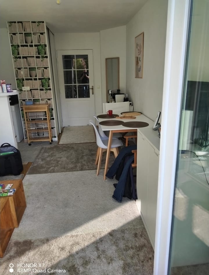 Joli, Propre Studio, Près De La Gare De Puteaux - Puteaux