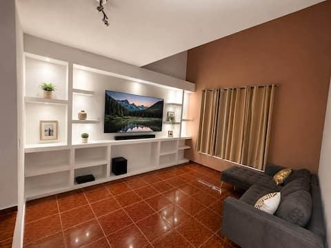 Successful Airbnb property: Executive House for 10 People in Colonia San Rafael