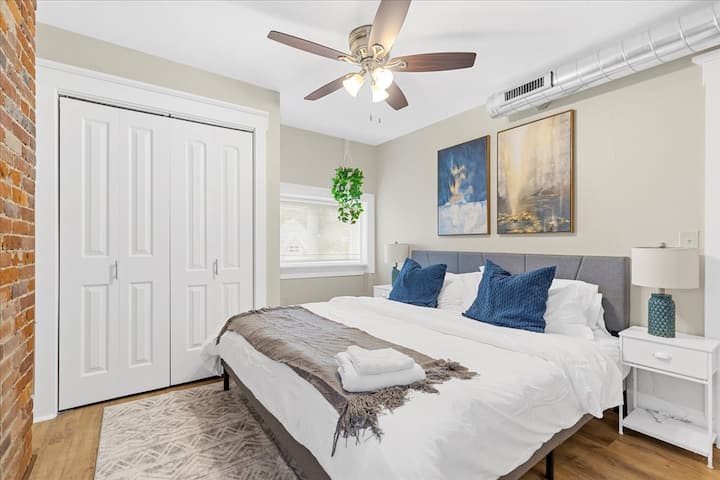 Modern 2br Apartment Near Downtown & Shopping - Pittsburgh