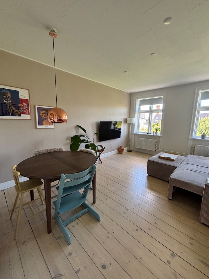 Central 2-bedroom Apartment With Balcony - Copenhague
