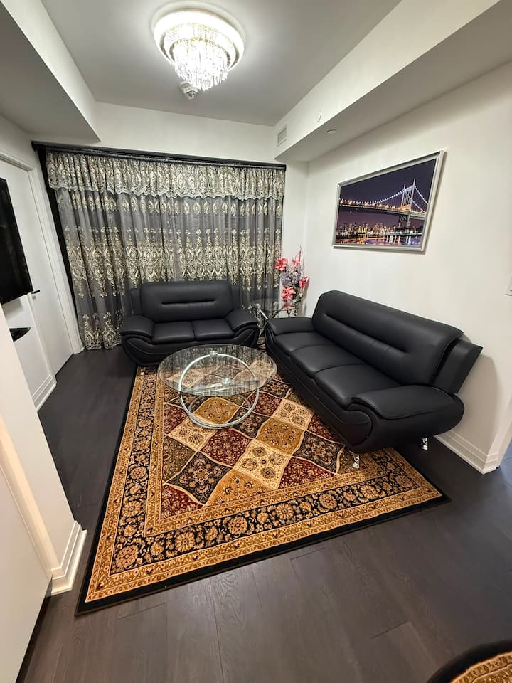 Downtown Mississauga Luxury Oasis - Mississauga