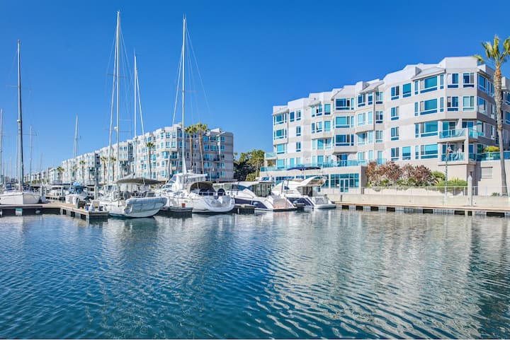 Marina Escape 2br Townhouse With Free Parking - Santa Monica Beach, CA