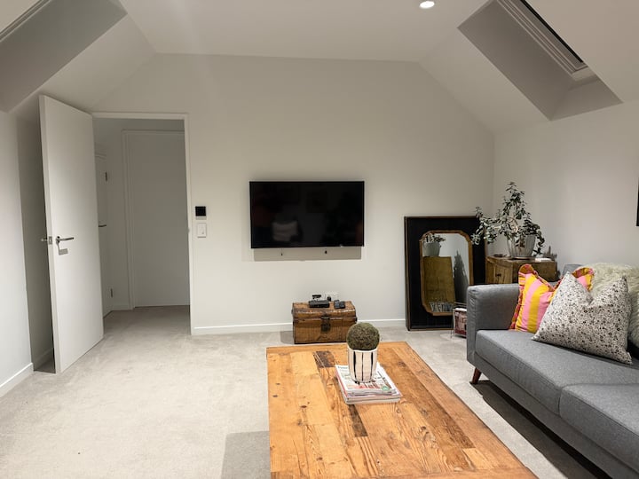 Cozy Dalefield Retreat With Mountain Views - Arrowtown
