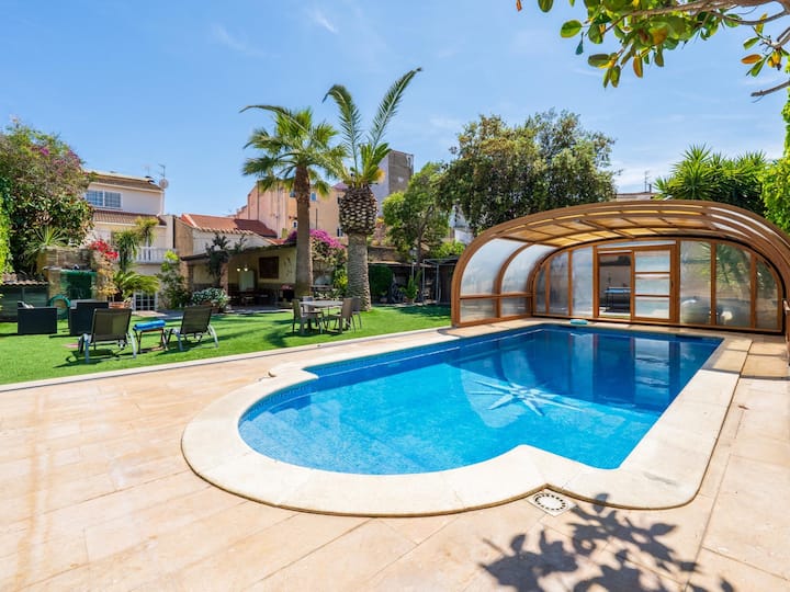 Excellent Emplacement, Piscine Privée Et Parking - Sitges