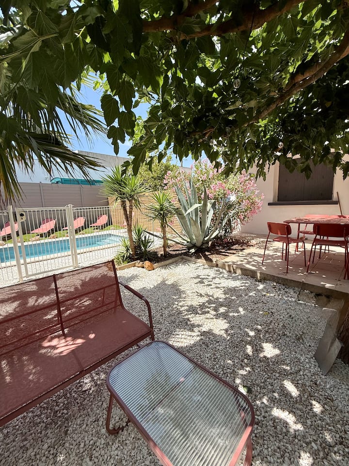 Bas De Villa 6 Personnes, Piscine, Proche Plages - Toulon