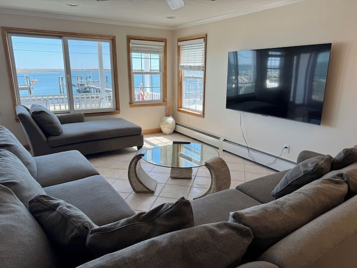Bayfront Bliss W/ Boat Dock, Walk To The Beach. - Long Beach Island, NJ