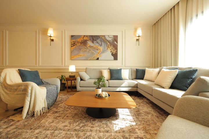 2-bedroom Modern Cozy Apartment - Bahrain