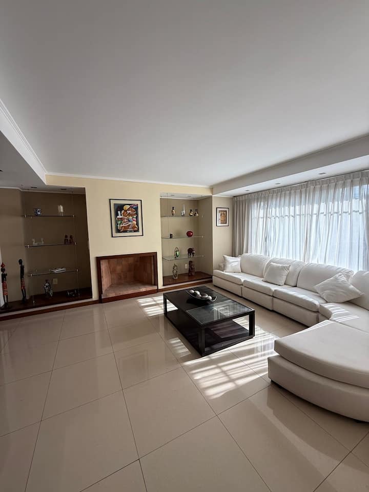 Excepcional Casa En Carrasco Sur - Montevideo