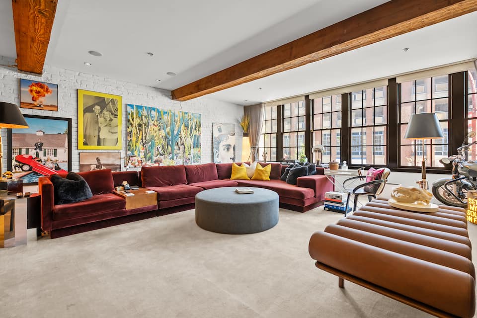 A designer's loft in a 1910 warehouse, Vancouver, British Columbia, Canada, photo 1 of 10
