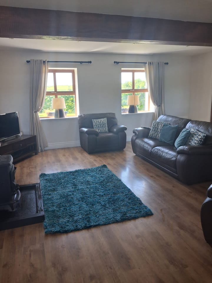 Cosy Countryside Cottage - Gorey