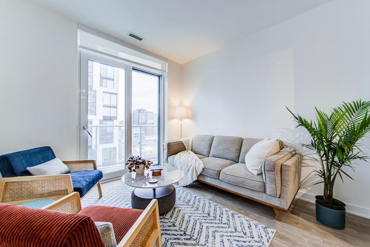 Downtown Pulse 2br Near Eaton Centre - Toronto