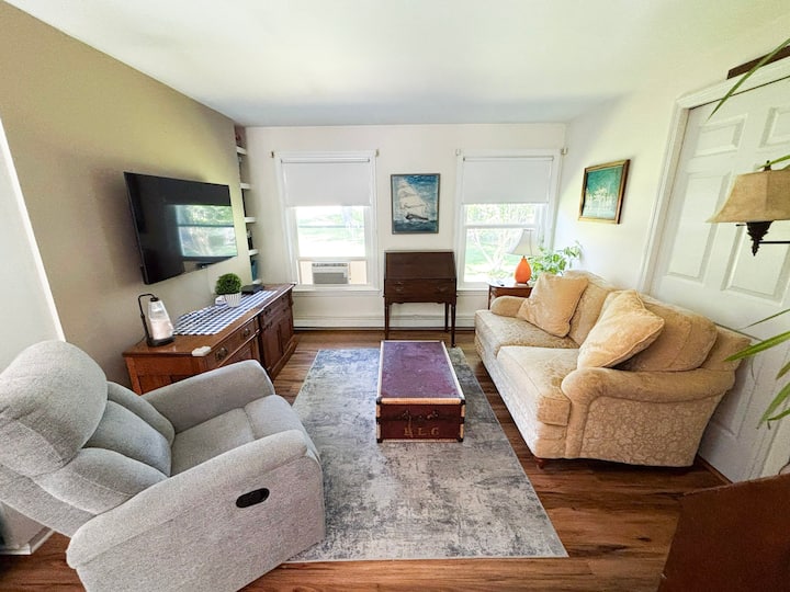 Quaint & Cozy In Portland - Portland, ME