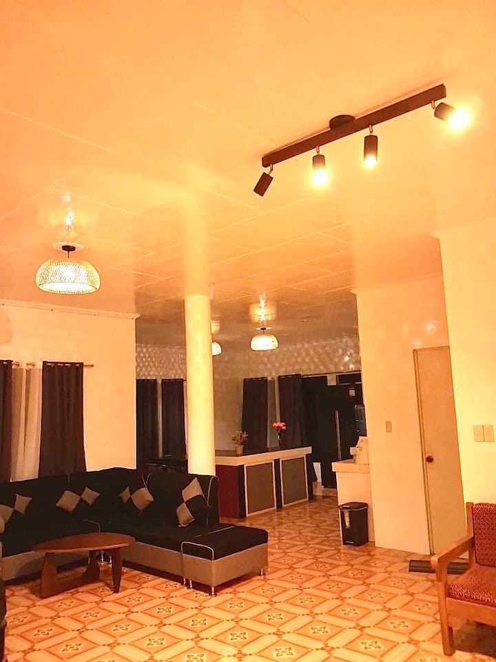 Nomads Retreat House - Moalboal