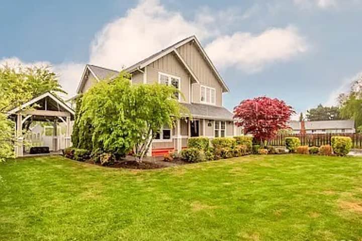 Furnished Executive Home Near Tacoma Hospitals - Tacoma, WA