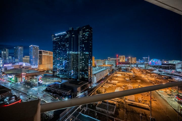 F22k3* 1bd/2ba Sphere Strip View |Balcony |Pool - Las Vegas, NV