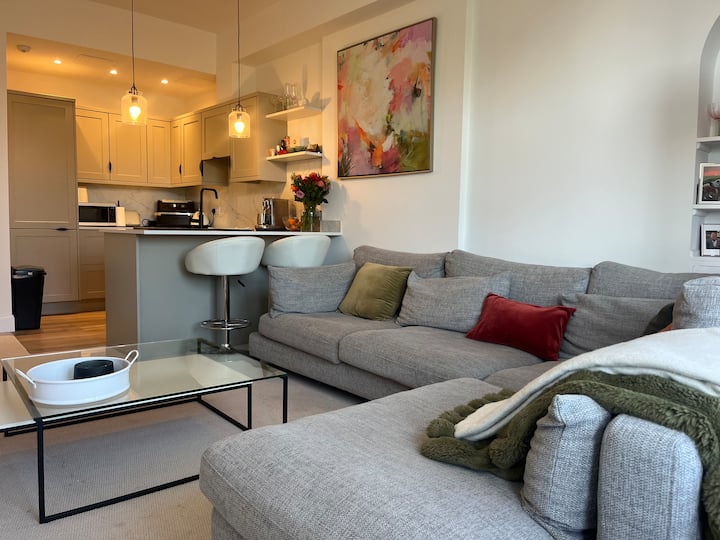 Charming First Floor 1 Bed Flat In Morningside - Edinburgh