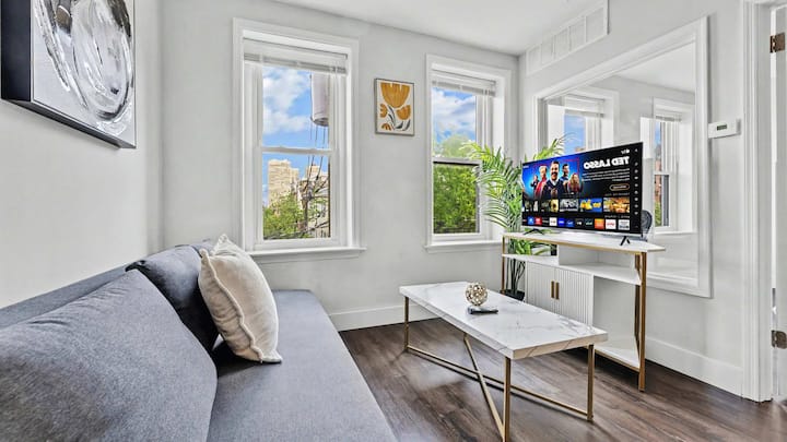 Queen Village Retreat | Modern 1bd 3 Beds Sleeps 6 - Philadelphia, PA
