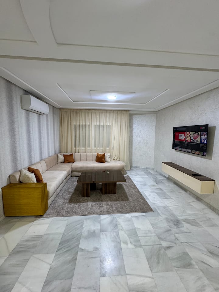 Cozy Apartment In Central Tangier Mly Ismail - Tangier, Morocco