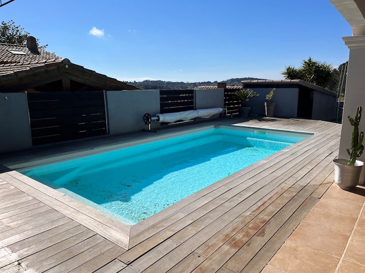 Villa Avec Piscine Chauffée - La Garde
