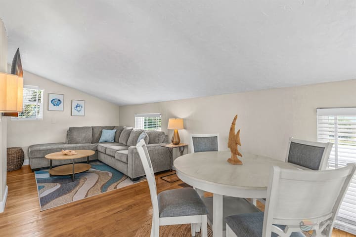 Dog Friendly House With Yard Steps From The Ocean! - New Smyrna Beach, FL