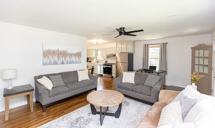 Memories On Madison! Game Room/1 Mi To Lake/yard - Michigan City, IN